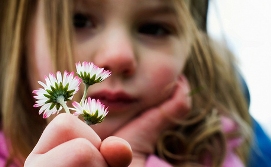 little-girl-flowers
